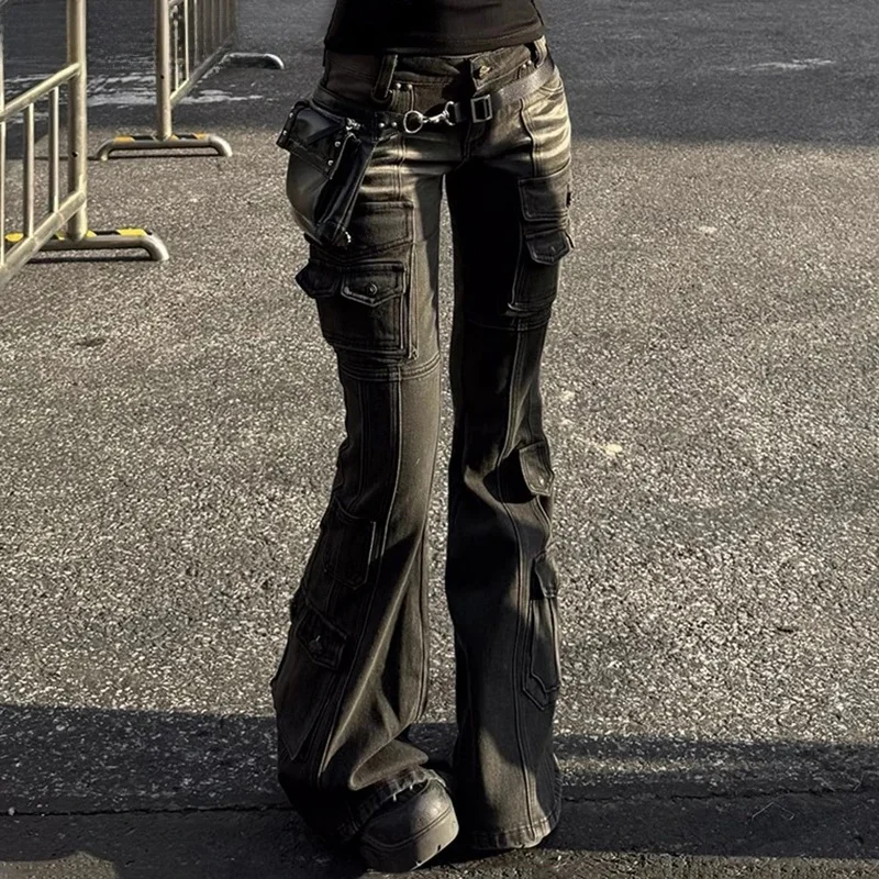REDDACHiC Czarne Dżinsy Cargo z Niskim Stanem w Stylu Lat 2000, Postarzane z Efektem Uszczuplenia, Wielokieszeniowe, Elastyczne Spodnie Bootcut Damskie Retro Grunge Streetwear — zdjęcie 2