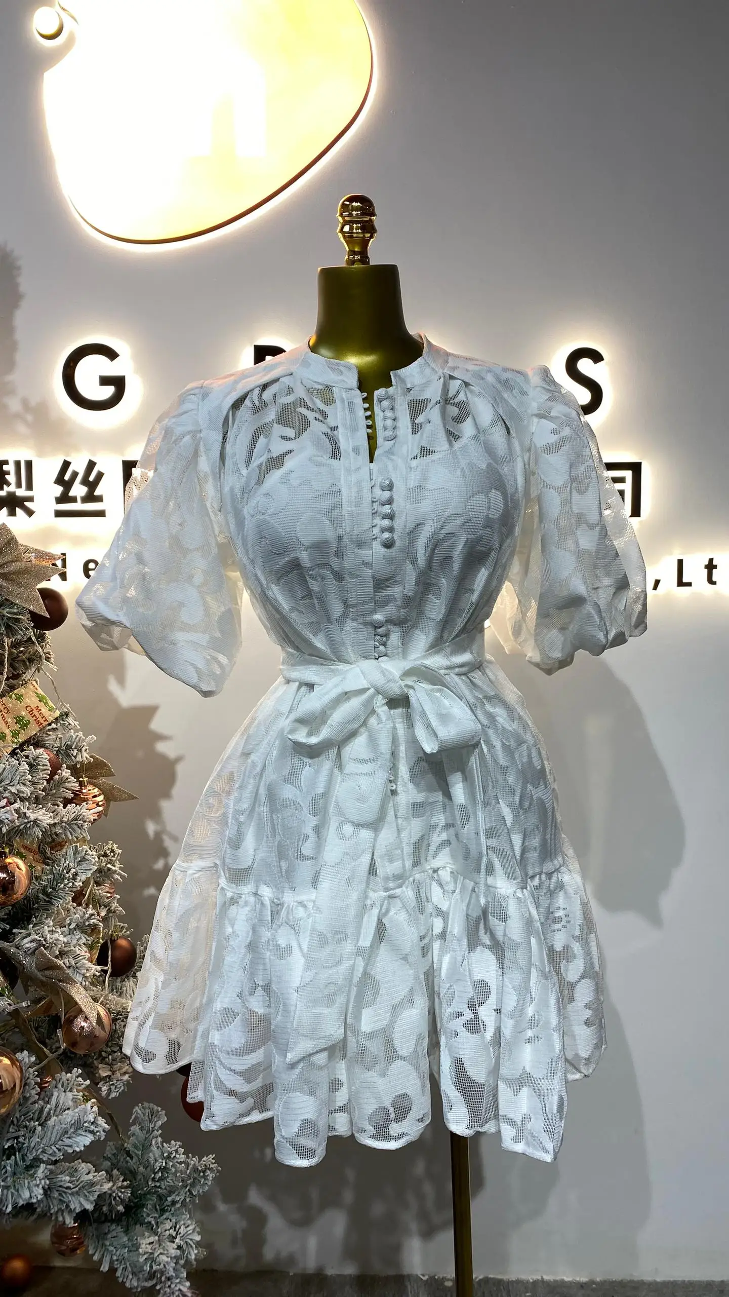 

Retro Lace Dress Women Summer Stand Collar Flower Print Loose Lantern Sleeve Dress-GZMM045