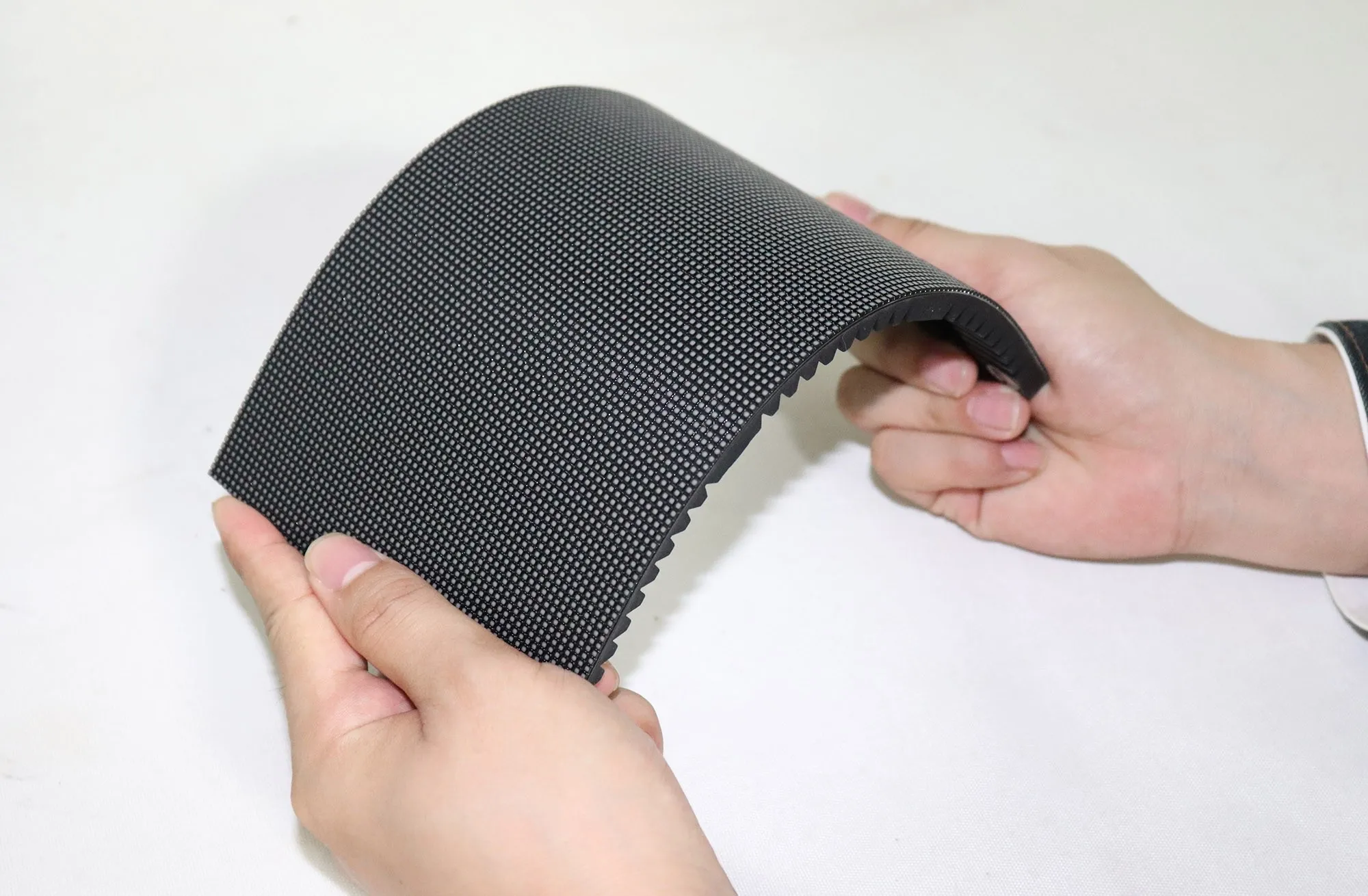 Módulo de exibição LED flexível P2 160x320 |   Módulo de tela flexível macio 320x160 da cor completa interna 240x120mm do pixel 2mm P2 do passo