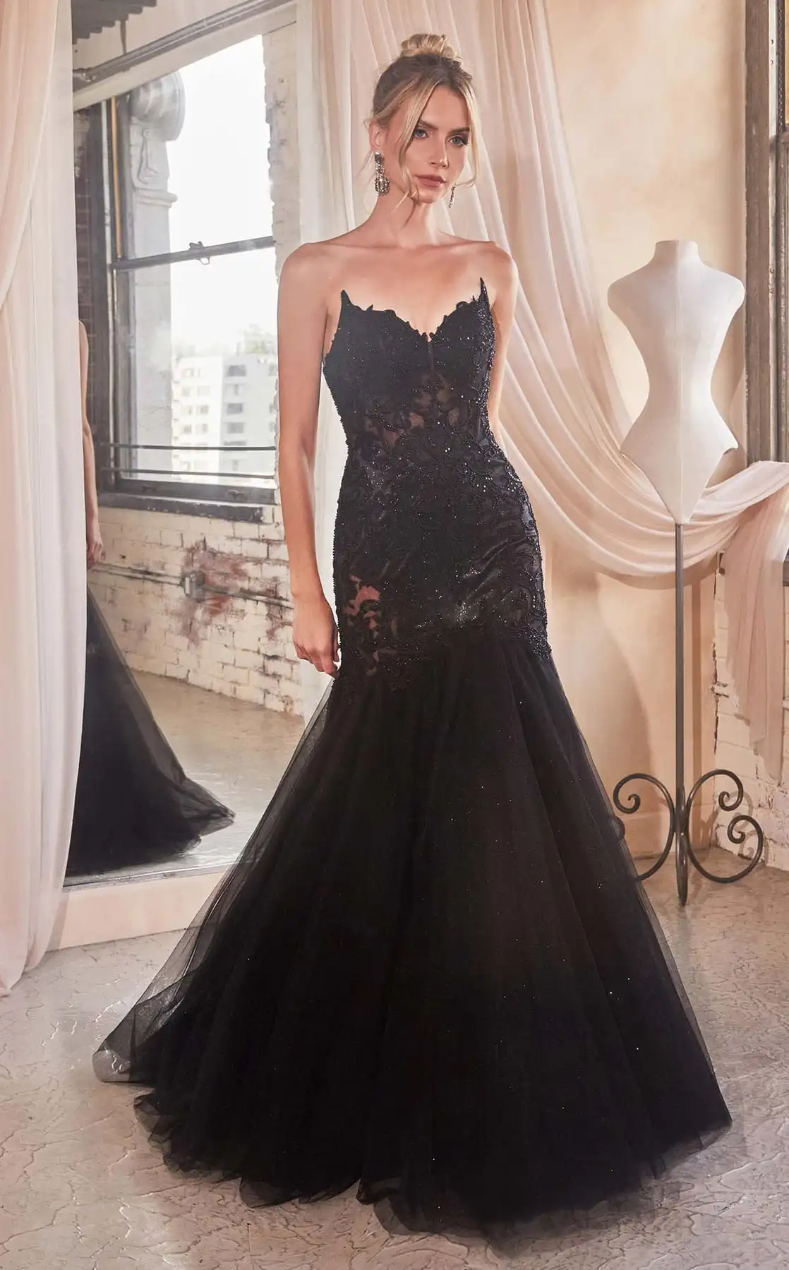 Gothic Allure Strapless Neckline Long Trumpet Lace Prom Dress Mermaid Evening Gowns Plus Size Special Cocktail Occasion Dresses