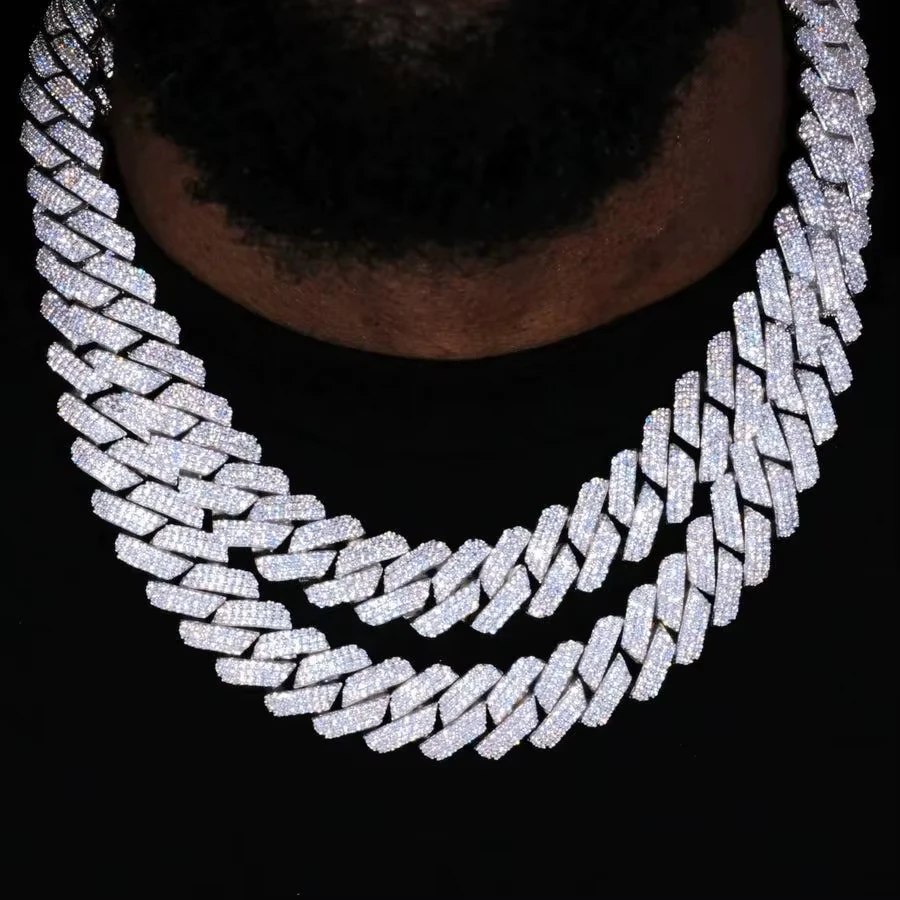 Thumbnail 2 - #26 Best Chunky Chain Necklaces to Buy In 2026