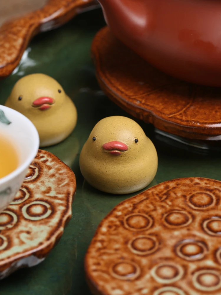 Cute Little Duck Yellow Tea Pet Spirit Figurines Tea Ceremony Utensils Chinese Room Decoration Accessories Zen Animal