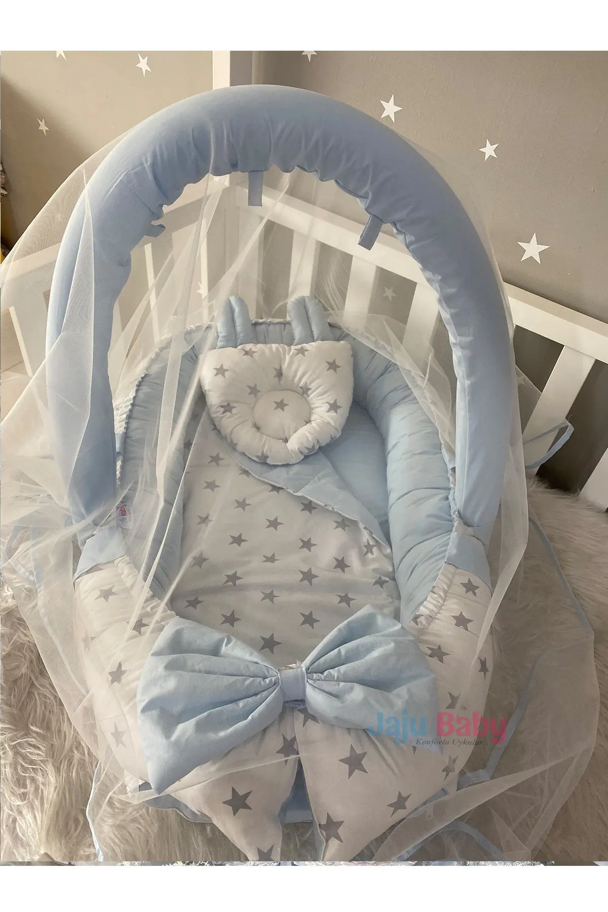 Luxury Design Babynest with Handmade Blue Eared Mosquito Net and Toy Device