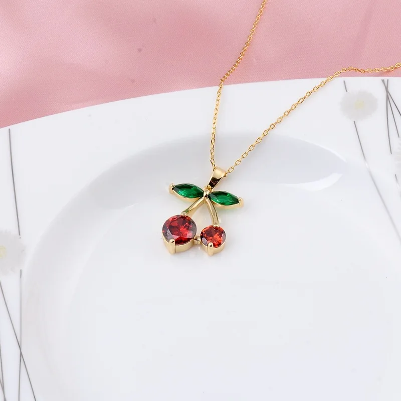 Fashion cute red cherry necklace Beautiful new red sweet fruit with green leaf charm pendant for family and friends birthday gif