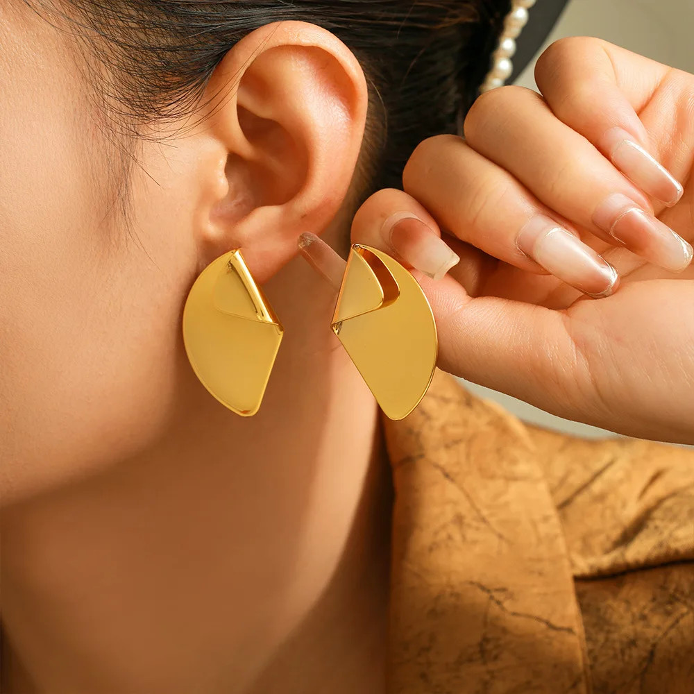 Irregular Curved Geometric Fan-Shaped Earrings Made Of Copper Exaggerated Niche And Unique Jewelry