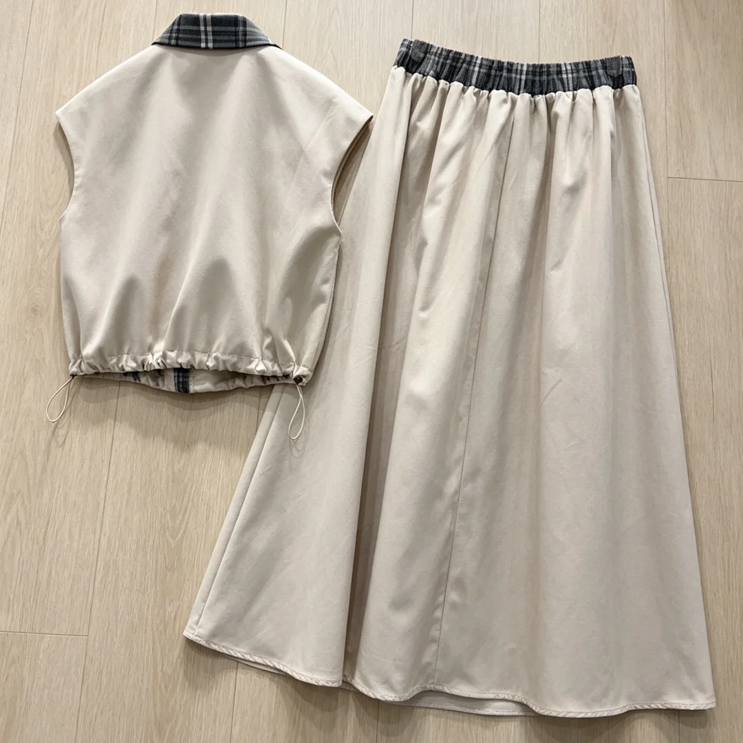 

2026 New Women Vest Skirt Set Size M L Fitted Fashion Versatile Code 021
