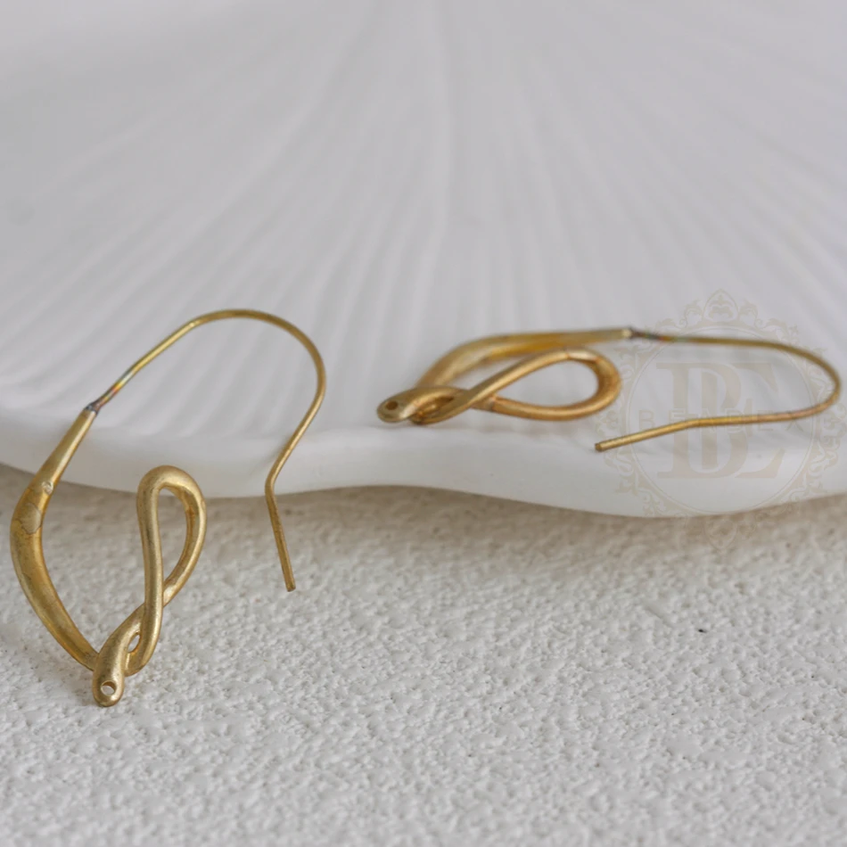 DIY Supply-2 قطعة من مكونات القرط المصنوعة من النحاس الصلب مع دبوس نحاسي - غير منتظم 40 × 14.6 مم (4921C-9)