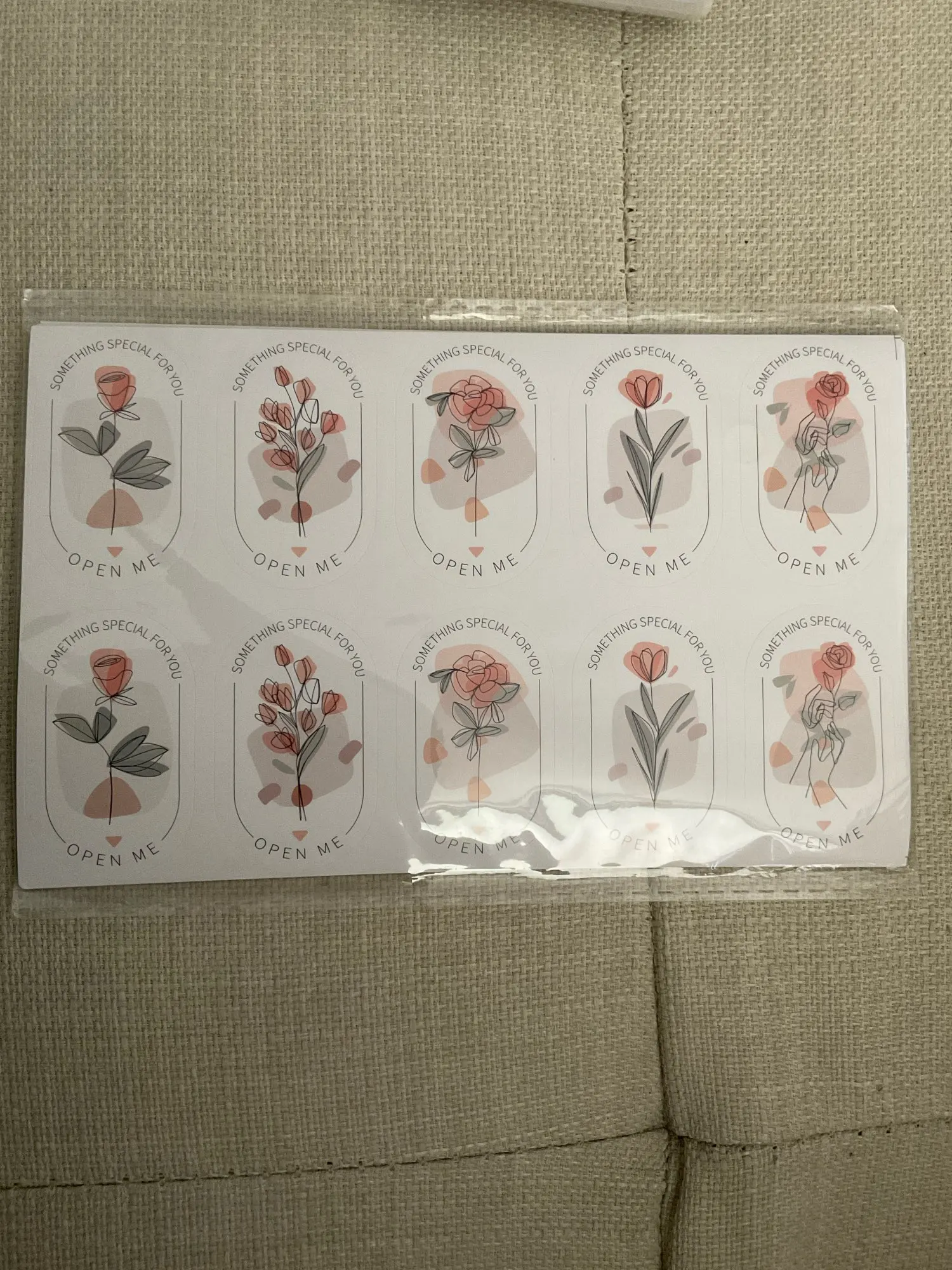 100pcs/wrap This Package Is Happy To See You Too Stickers Small Business Gift Box Packaging Decor Thank You Sticker Seal Labels photo review