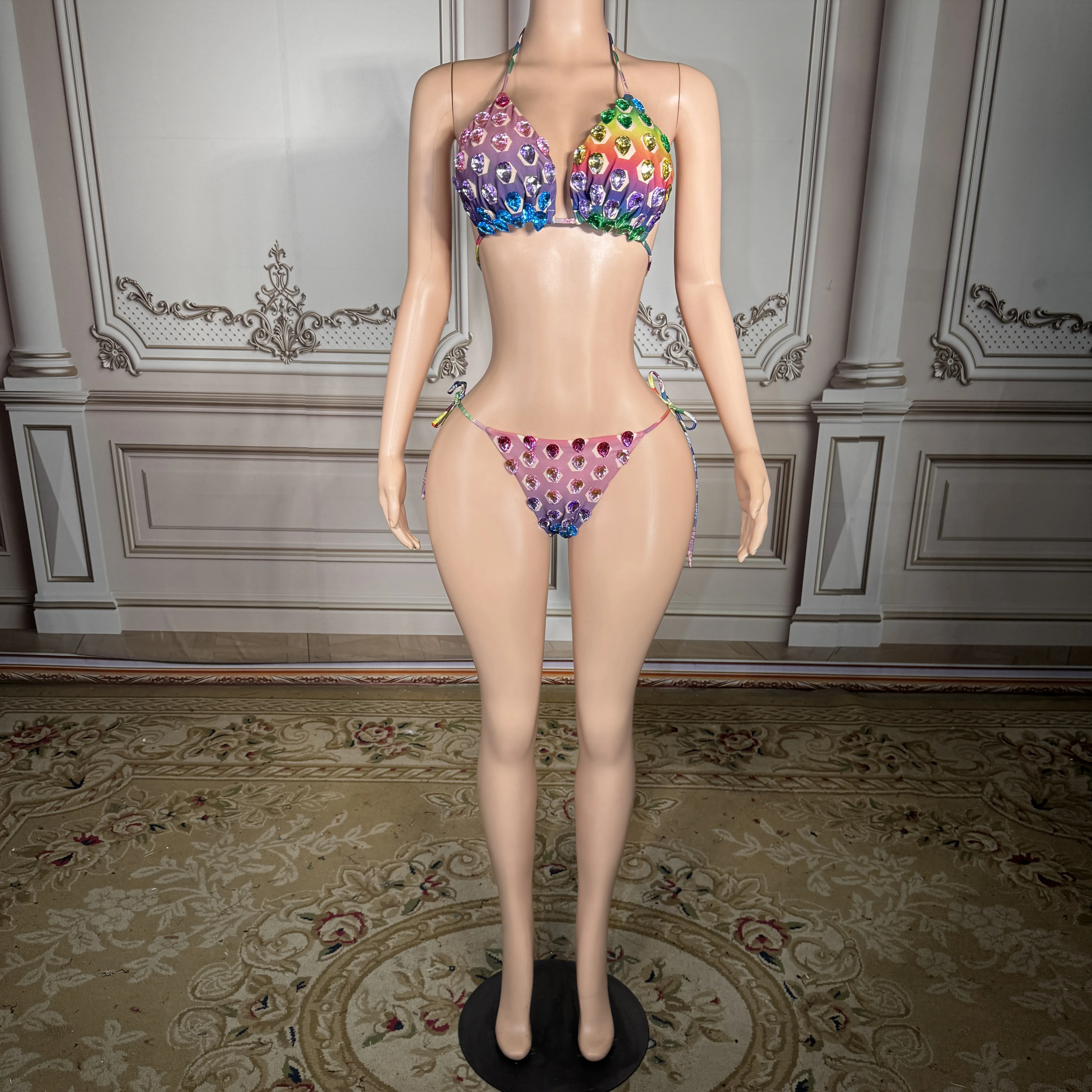 

Новое сексуальное бикини ZD с радужными стразами и цветными кристаллами, роскошный женский комплект с треугольным топом на бретелях