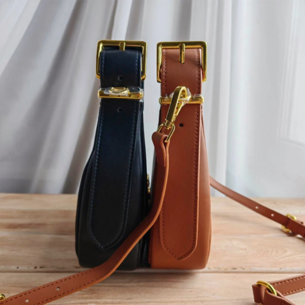 ショルダーバッグ MIUMIU BOA LEATHER SACOCHE SHOULDER BAG MIU MIU - MIUMIU BOA LEATHER SACOCHE SHOULDER BAGの通販 by まるの