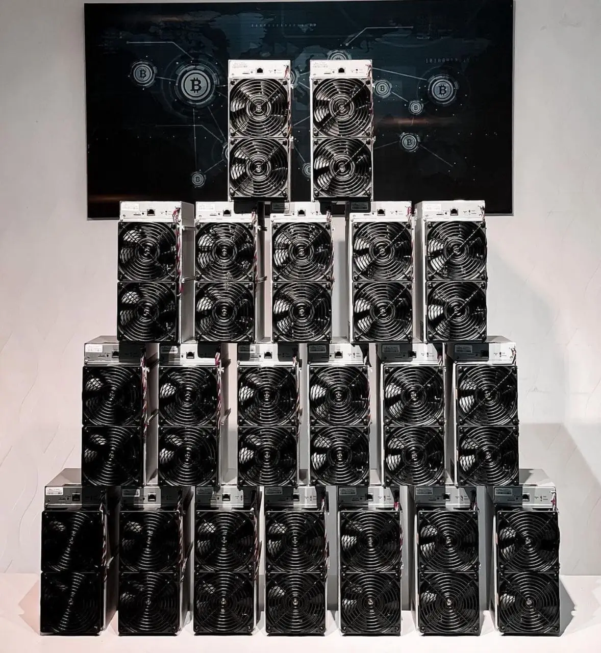 P. FANTASTIC SALES BUY 3 GET 2 FREE Antminer Z15 Pro 840KSol/s Zcash Miner Equihash Algorithm 2560W ZEC Mining Machine