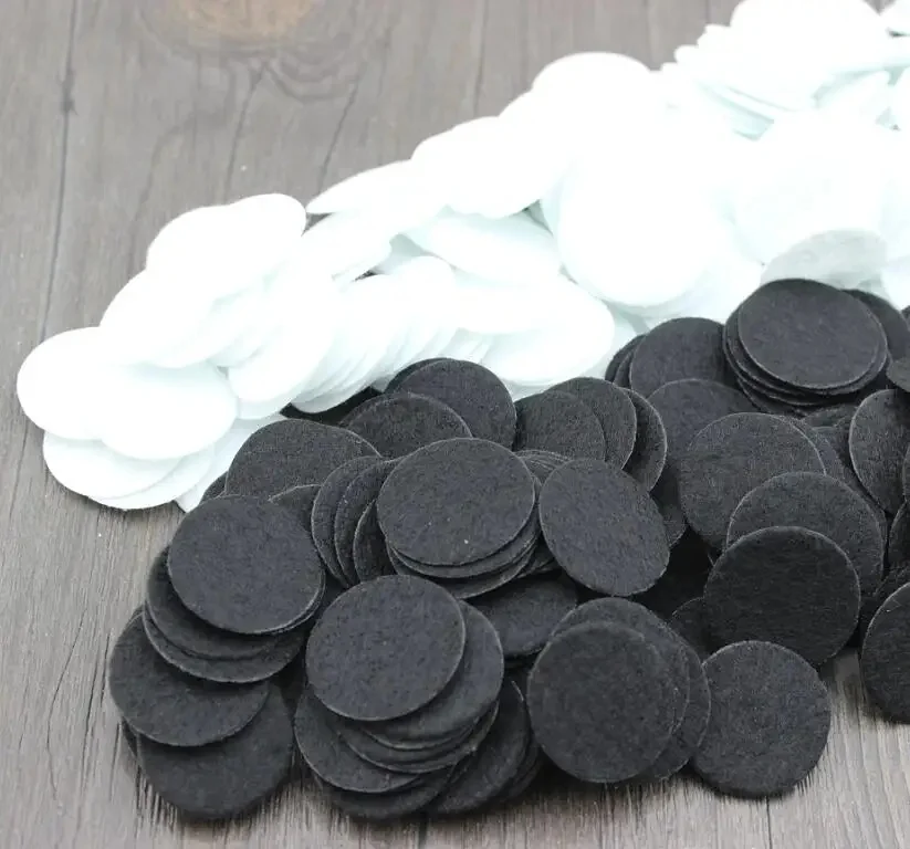 Zestaw 1000 sztuk białych i czarnych wycinanych filcowych kółek aplikacje DIY Cardmaking Craft okrągłe filcowe opakowania 20-50mm rozmiar hurtowy — zdjęcie 2