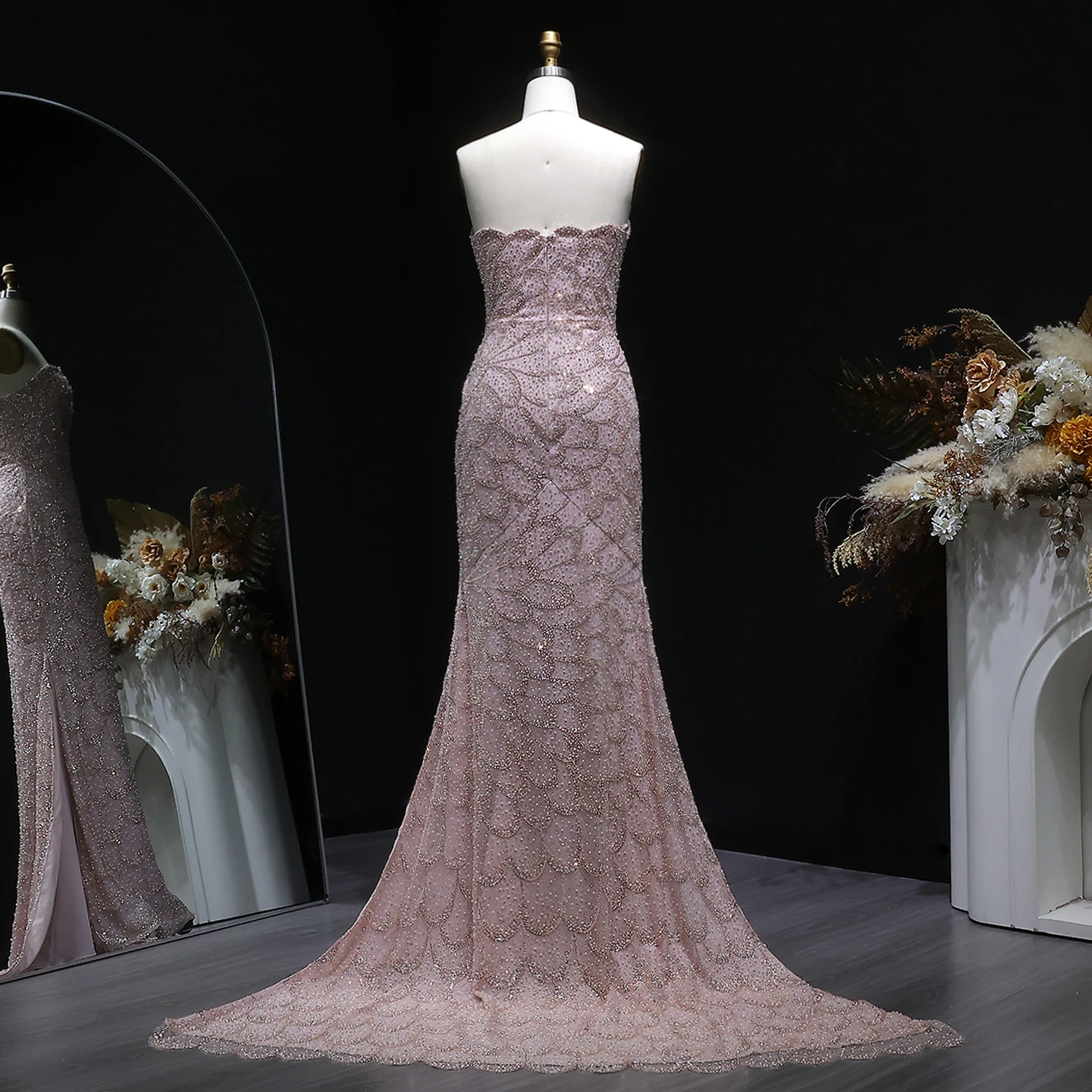 Sharon Said: Atemberaubendes smaragdgrünes trägerloses Meerjungfrauen-Abendkleid, langes arabisches Verlobungs-, Hochzeits- und festliches Partykleid SS601, maßgeschneidert. – Detail 15