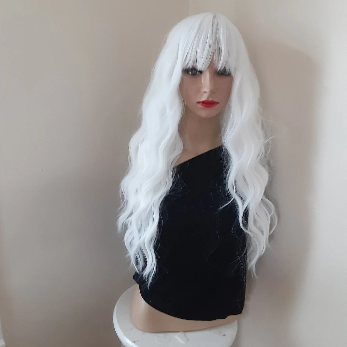 White Wig with Bangs Long Deep Wave Wigs for Women Natural Looking Synthetic Heat Resistant Fibre Daily Party Cosplay Use 26inch