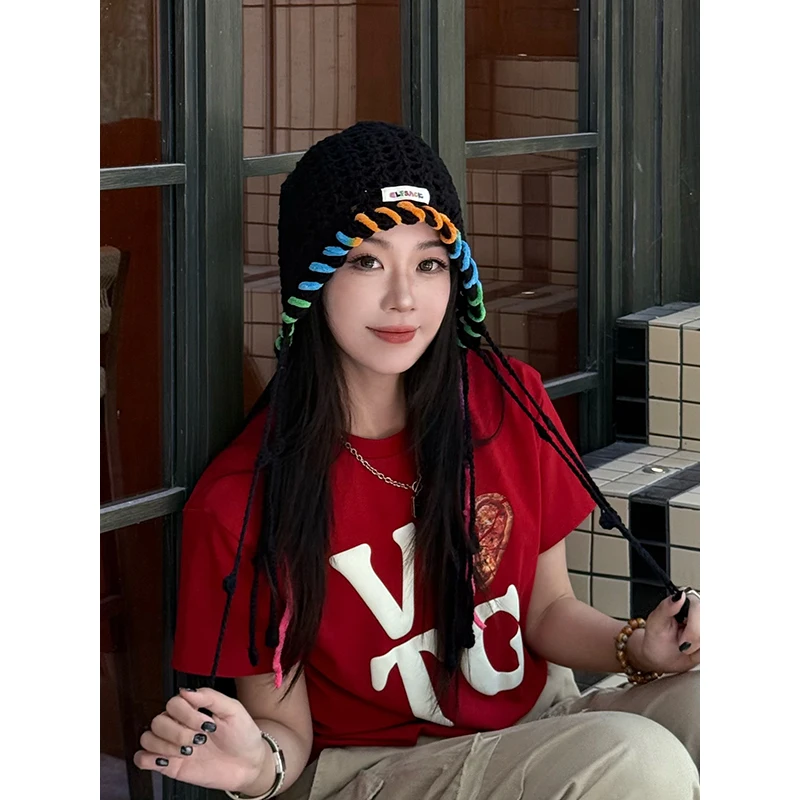 ELFSACK 2025 otoño nueva llegada Boho tejido trenzado borla bloque de Color calado gorro de ganchillo para mujer