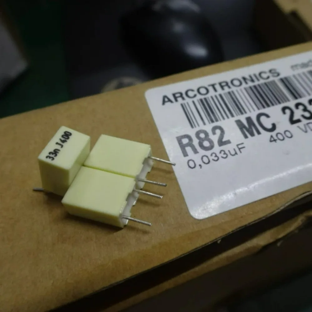 20pcs/lot AV R82 0.033uf 400V 33nf 333 K Brand New 5mm Film Capacitor R82MC2330AA50J