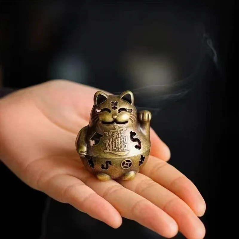 

Lucky Cat Incense Burner Elegant Japanese-Style Feng Shui Decor Hand-Holding Cat Paw Design Perfect for Home & Office Good Luck