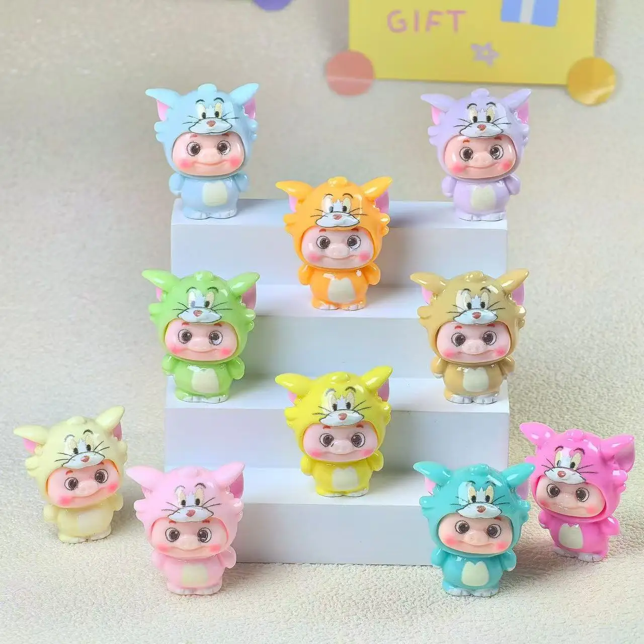 الكرتون القط وخنزير التماثيل DIY بها بنفسك الراتنج اكسسوارات زينة السيارات سلاسل المفاتيح العصرية اللعب حقيبة أعمى بالجملة لطيف Collectib