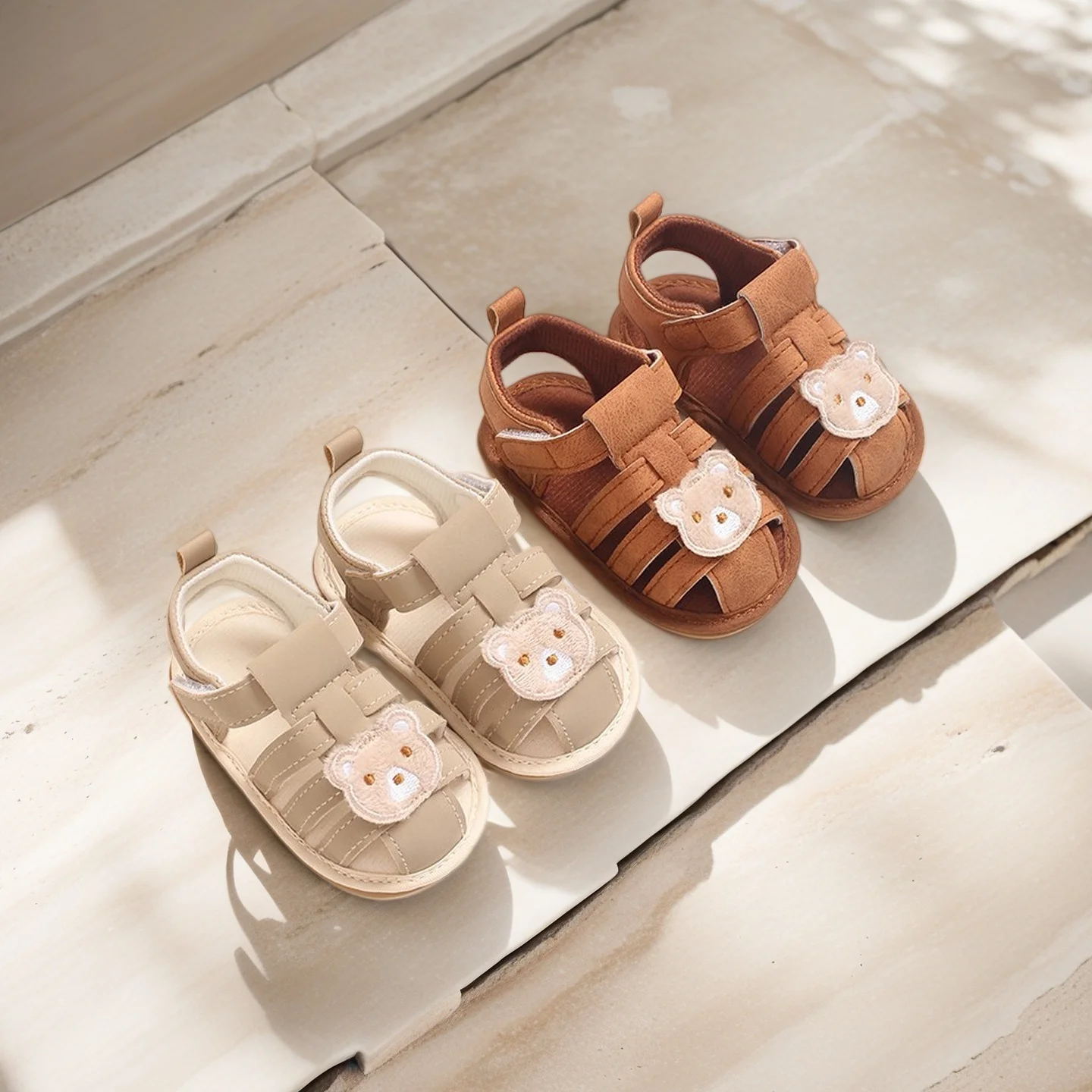 

Cute Little Bear Baby Sandals 0-18M Baby Walking Shoes Men's and Women's New Soft soled Non slip Sneakers