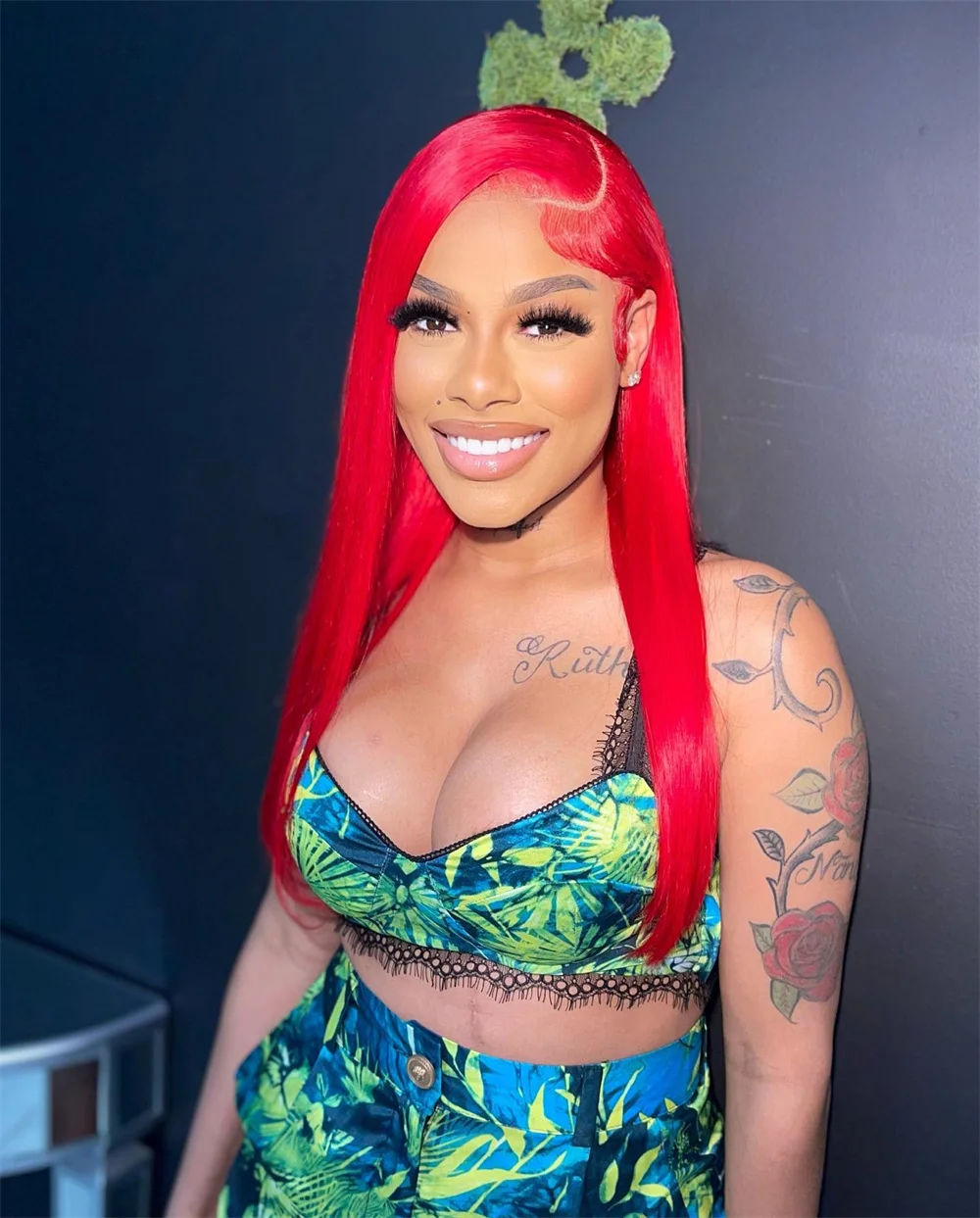 

Blonde Colored Straight Human Hair Wigs Hot Red 13x4 13x6 Transparent Human Hair Lace Frontal Wig For Women Pre Plucked 250%