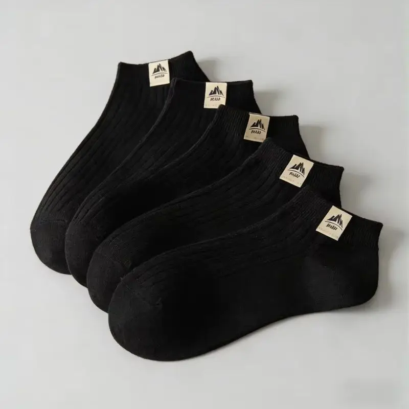 

5 пар мужских носков с черным горным принтом ​ Плотный хлопковый материал, усиленная пятка, графика Snow Peak.