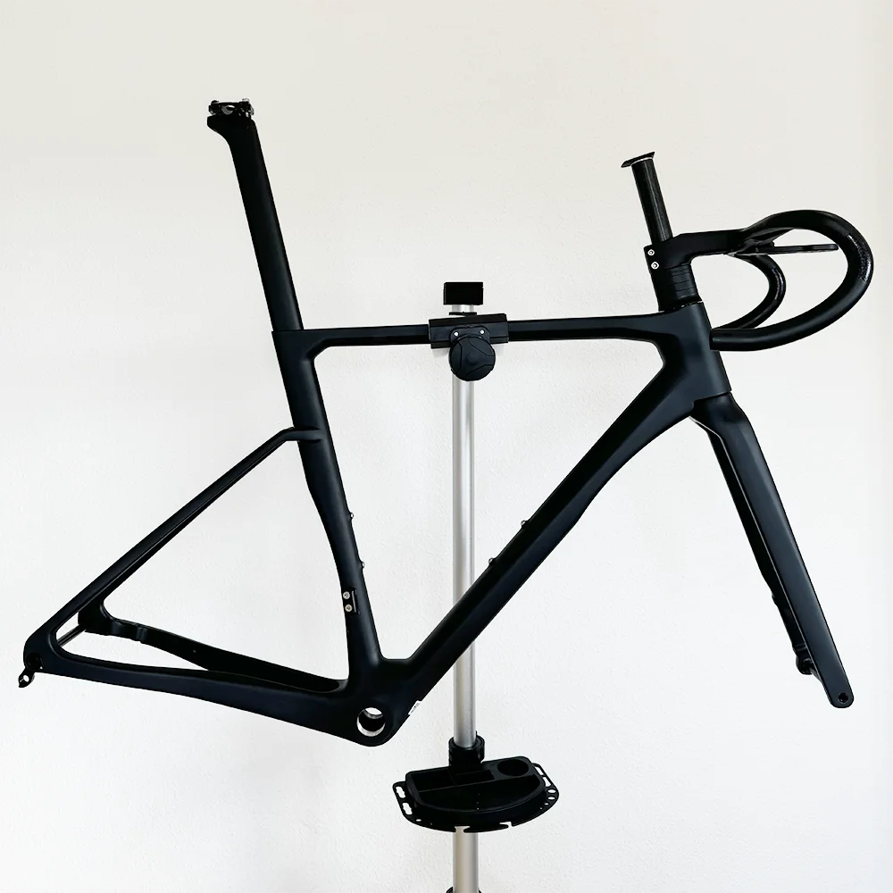 2024 thrust Carbon Frame disc brake 700*32c aero road bicycle frameset full internal cable with handlebar Cycling Accessories