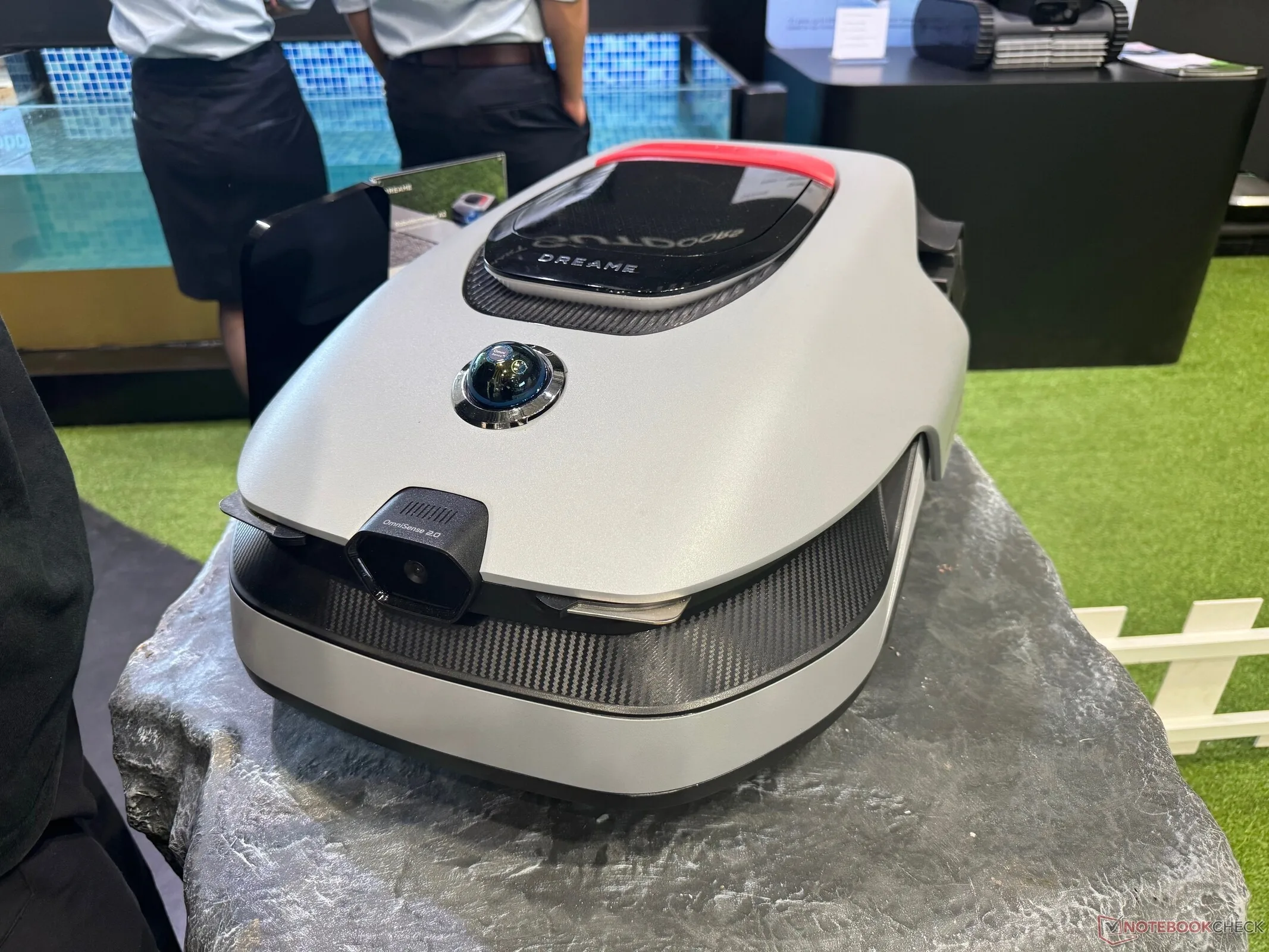 Brand New Dreame A2 1200 wire-free robot mower with AI vision now available