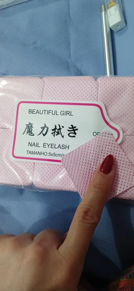 300 PCS Multicolor Lint-Free Nail Wipes , Soft Non-Woven Nail Polish Removal Pads Eyelash Extension Wipes, Nail Polish Remover P photo review