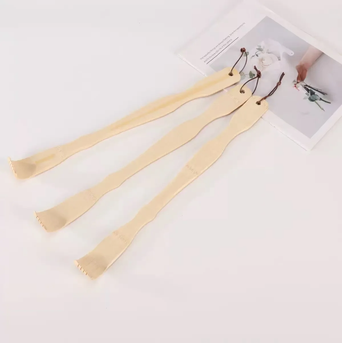 

3-Pack Extra Long Back Scratchers - 18.3-Inch Bamboo Handle, Natural Massage Tool, Unique Gift for Men and Women 3-Pack Bamboo