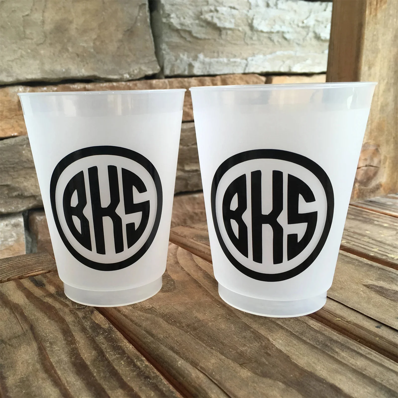 

10/50 MONOGRAMMED frosted shatterproof party cups