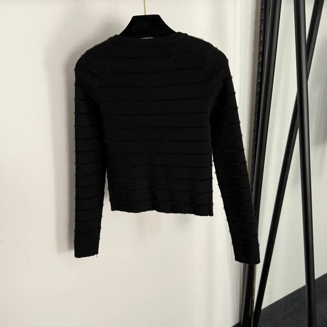 

2025 женский осенне-зимний новый однобортный вязаный кардиган с логотипом и нашивкой с длинными рукавами, белый, розовый, серый, черный