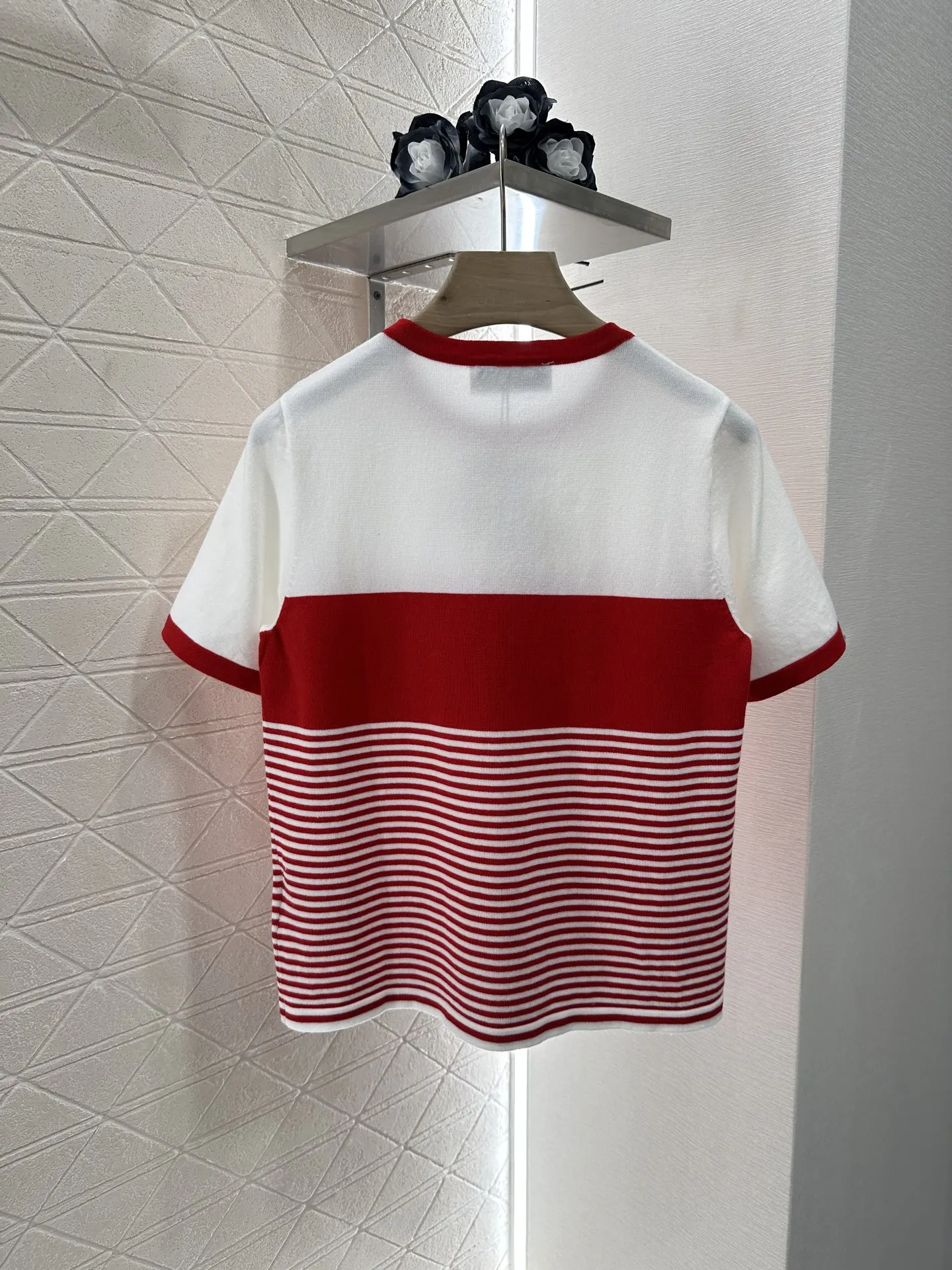

High quality spring and summer women's round neck striped knitted short sleeved shirt SU194