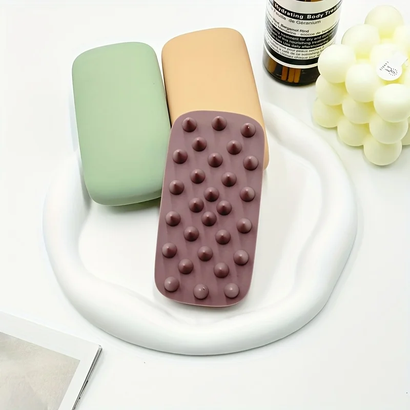

Simple silicone shampoo brush for girls, wet and dry dual-use scalp cleaning, coarse teeth bath brush