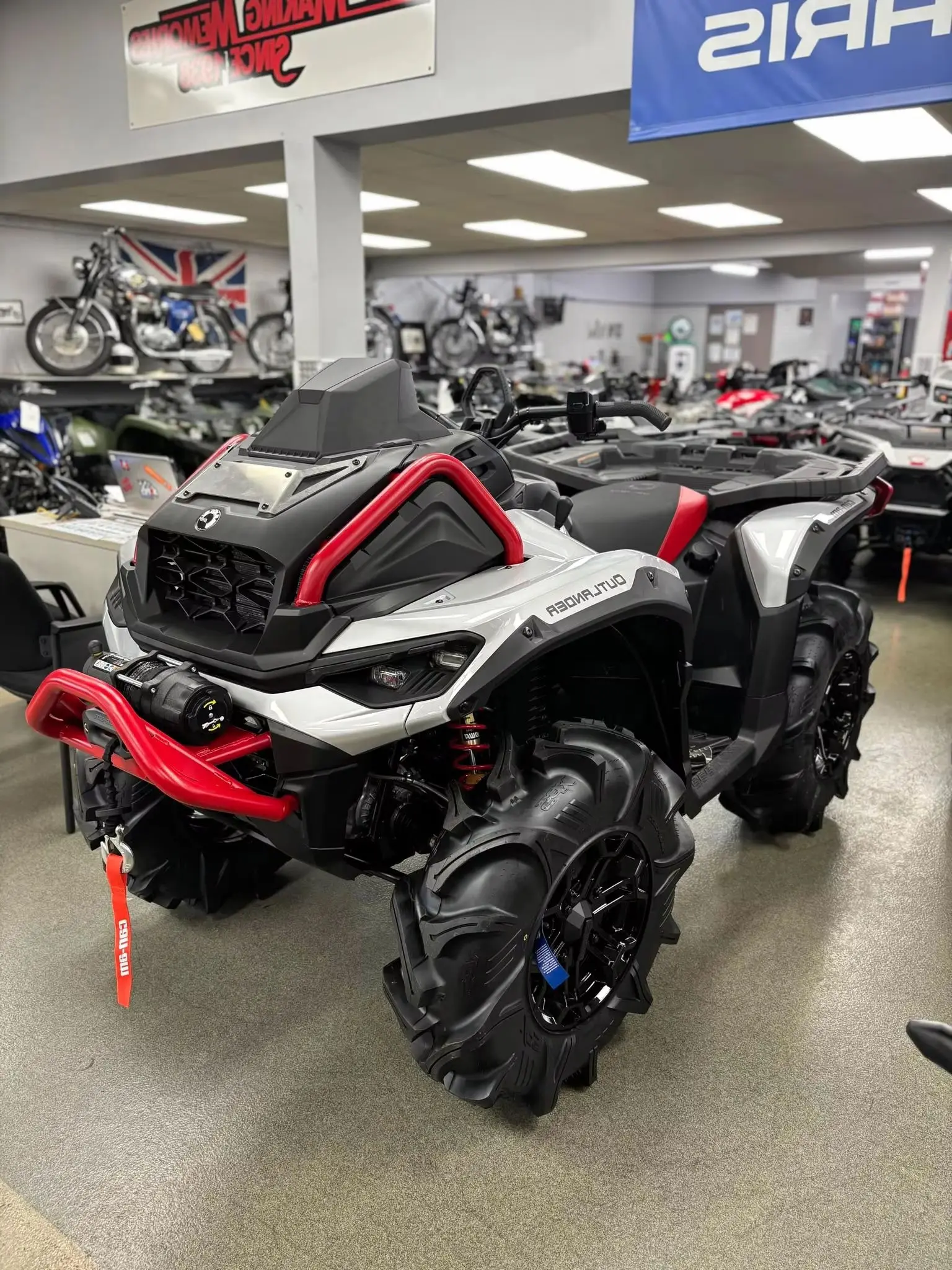 2025 Can-Am OUTLANDER дробилка