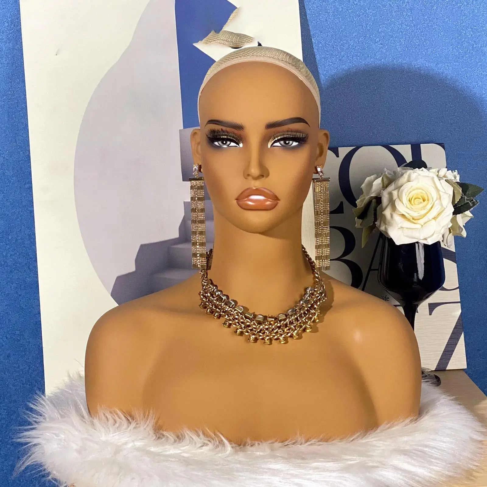 

Wig Model Head European And American Simulated Pvc Shoulder Head Earring Necklace Photography Props Head Stand For Shopping Mall