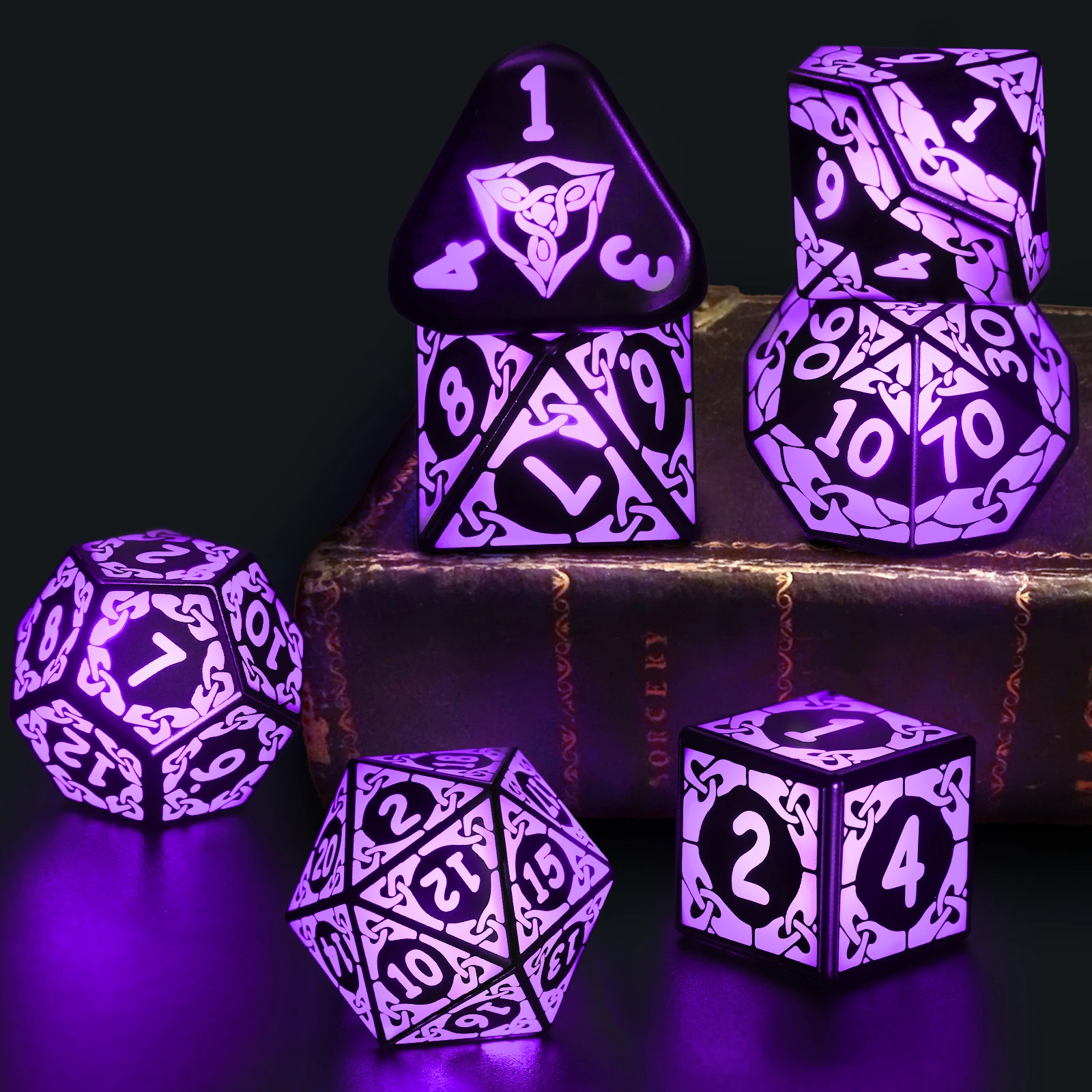 

Светящиеся игральные кости DND, набор светодиодных кубиков, перезаряжаемые для ролевых игр, подарков, многогранных кубиков D и D с зарядным устройством
