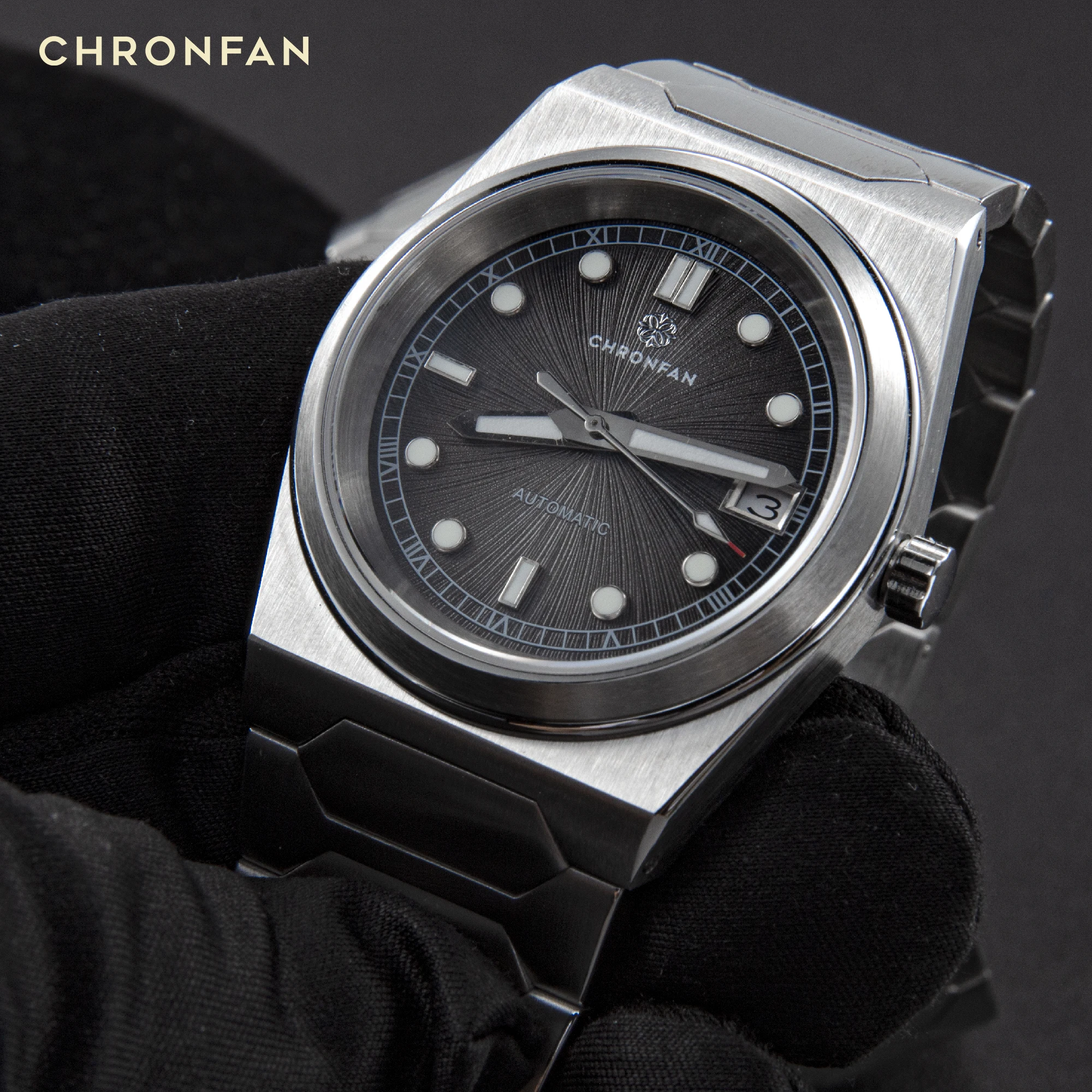 CHRONFAN Luxury Sport Men's NH35 Automatic Mechanical Watch 37mm Sapphire Crystal 20ATM Stainless Steel Bgw9 Blue Luminous Date