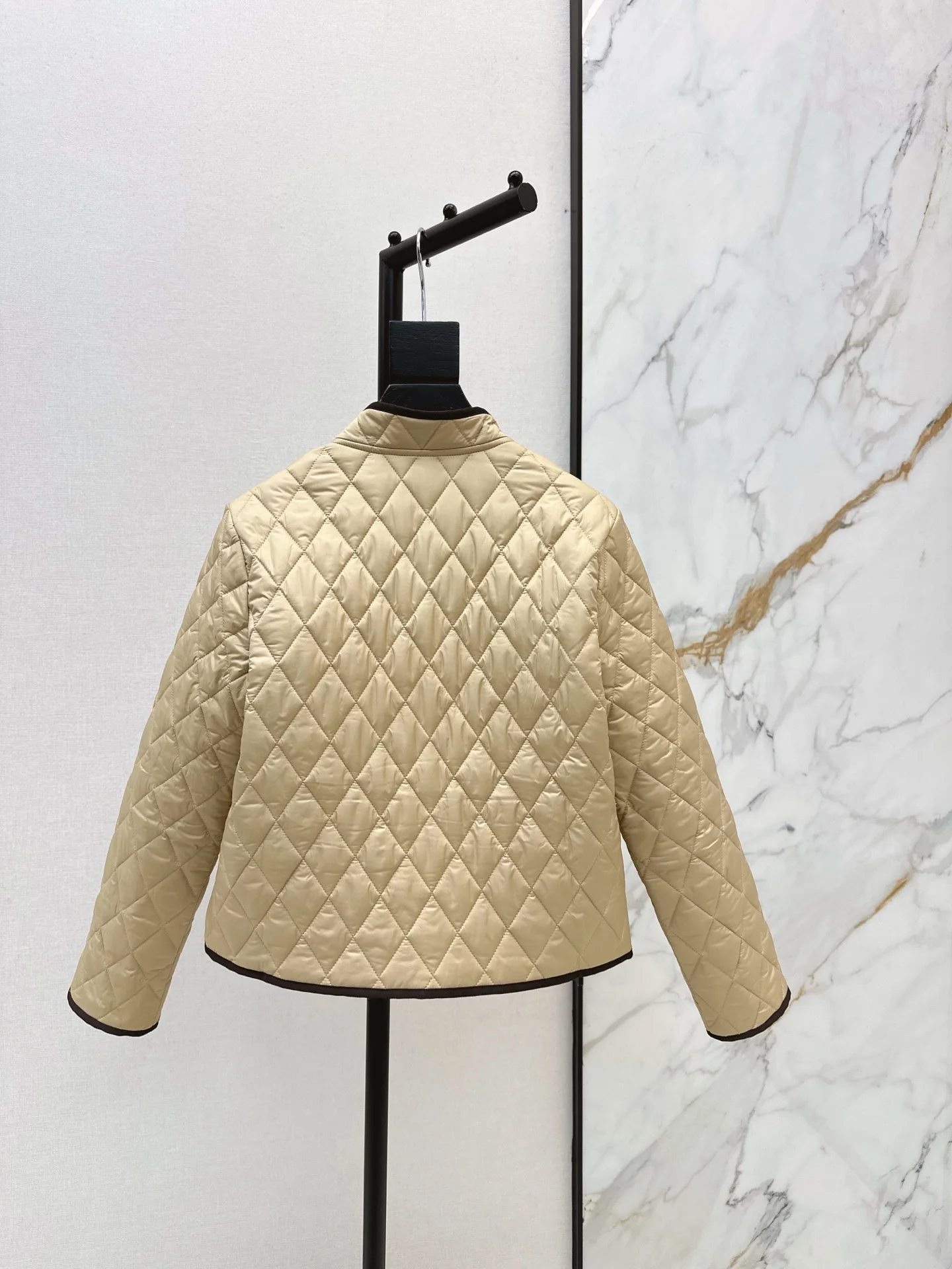 أحدث الخريف والشتاء ذات الحدود المتباينة وياقة واقفة صغيرة مع بطانة من القطن وسترة خفيفة الوزن #1