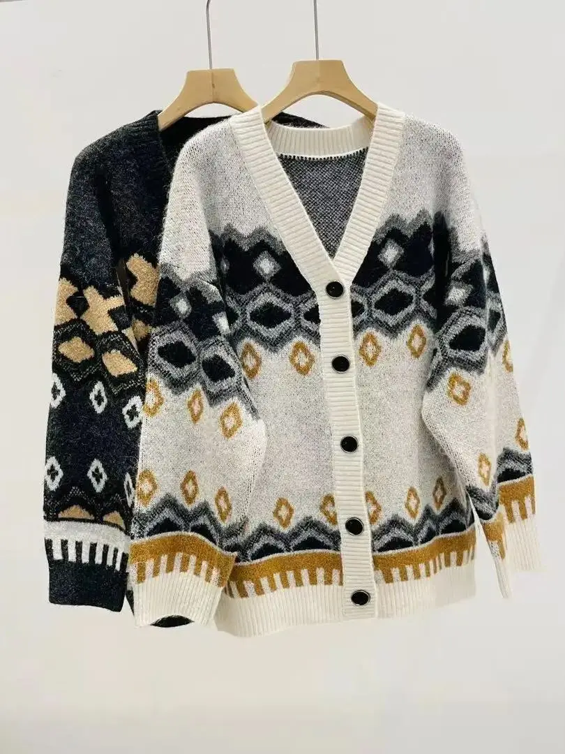 

Winter women's retro contrast jacquard lazy style cardigan