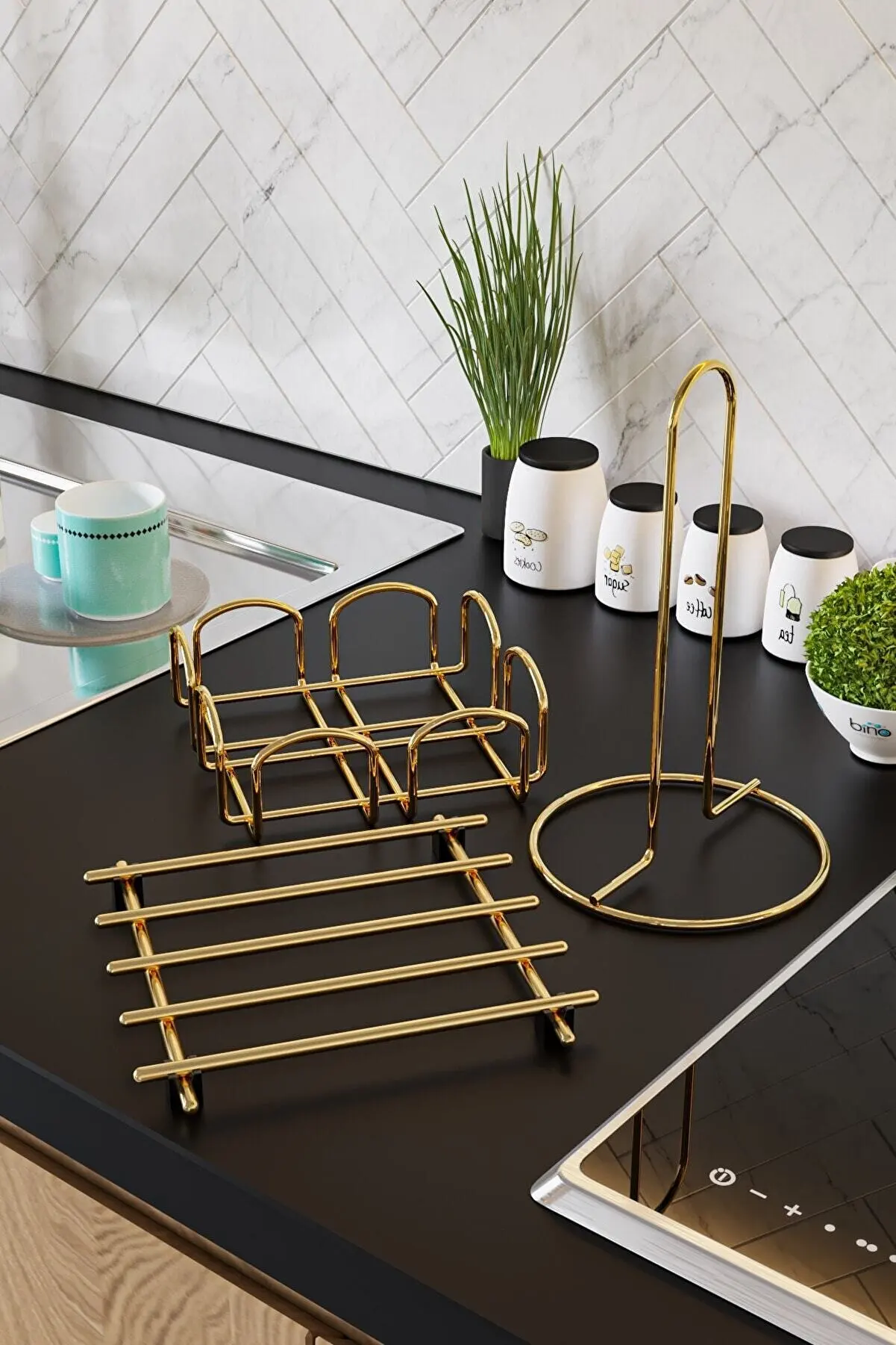 

Service Presentation Decorative Set Gold Plated Towel Napkin Holder Trivet Teapot Cookware Pan Tablemat Shiny Stainless Steel