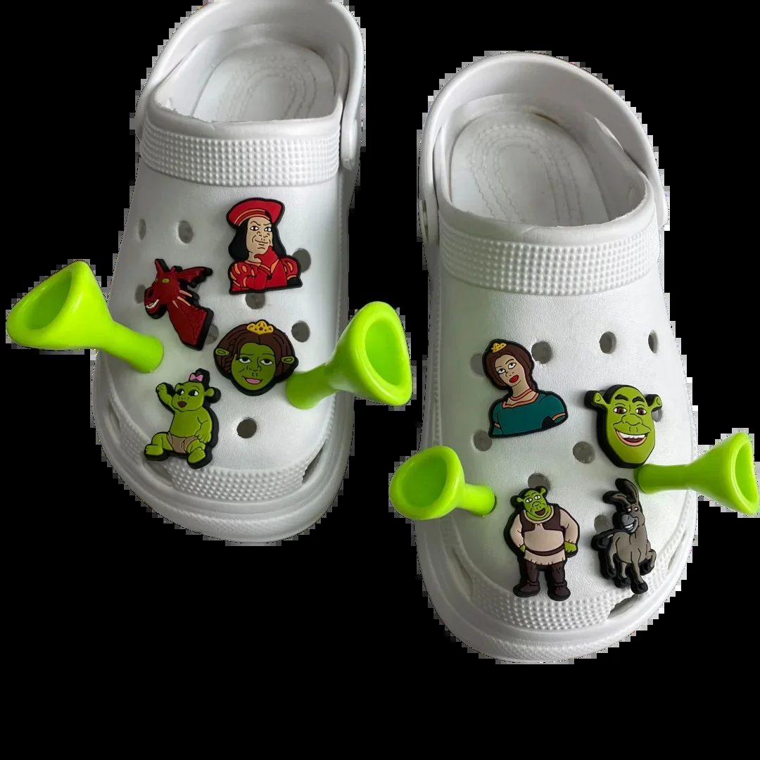 Nouveau dessin animé Shrek oreilles chaussures breloques ensemble Crocs accessoires sabots sandales jardin chaussures accessoires drôle Jibz pour enfants cadeaux de fête
