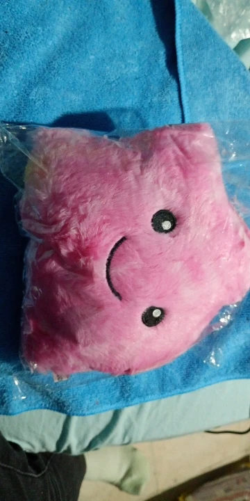 24*22CM Luminous Five-pointed Star Plush Toys Glowing Star Stuffed Soft Doll Pillow Nice Halloween Xmas Gifts photo review