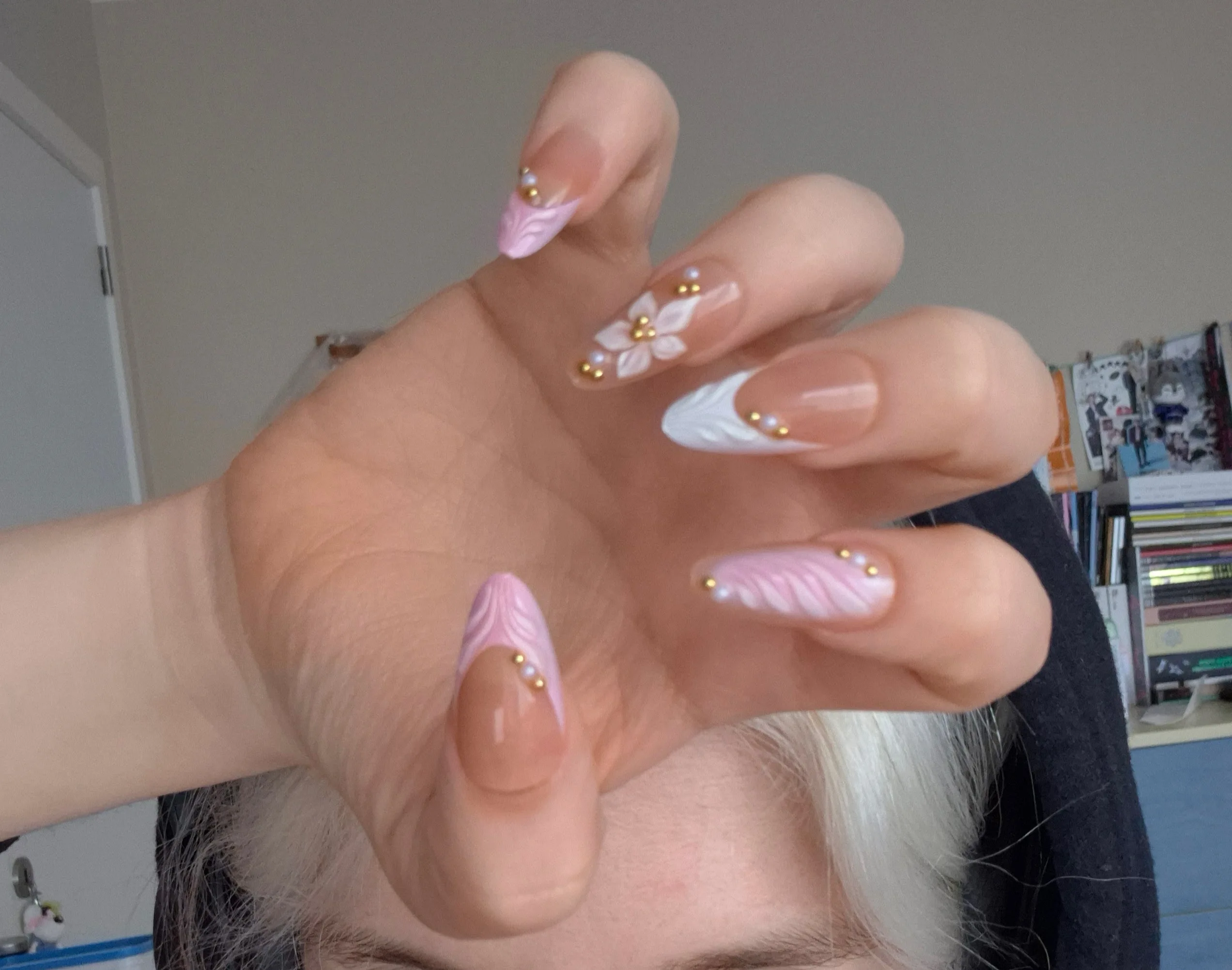 24pcs/set French Almond Press on Nails Pink Flower Fake Nails Spicy Girls False Nail Artificial Tips 네일팁 Накладные Ногти Uñas photo review