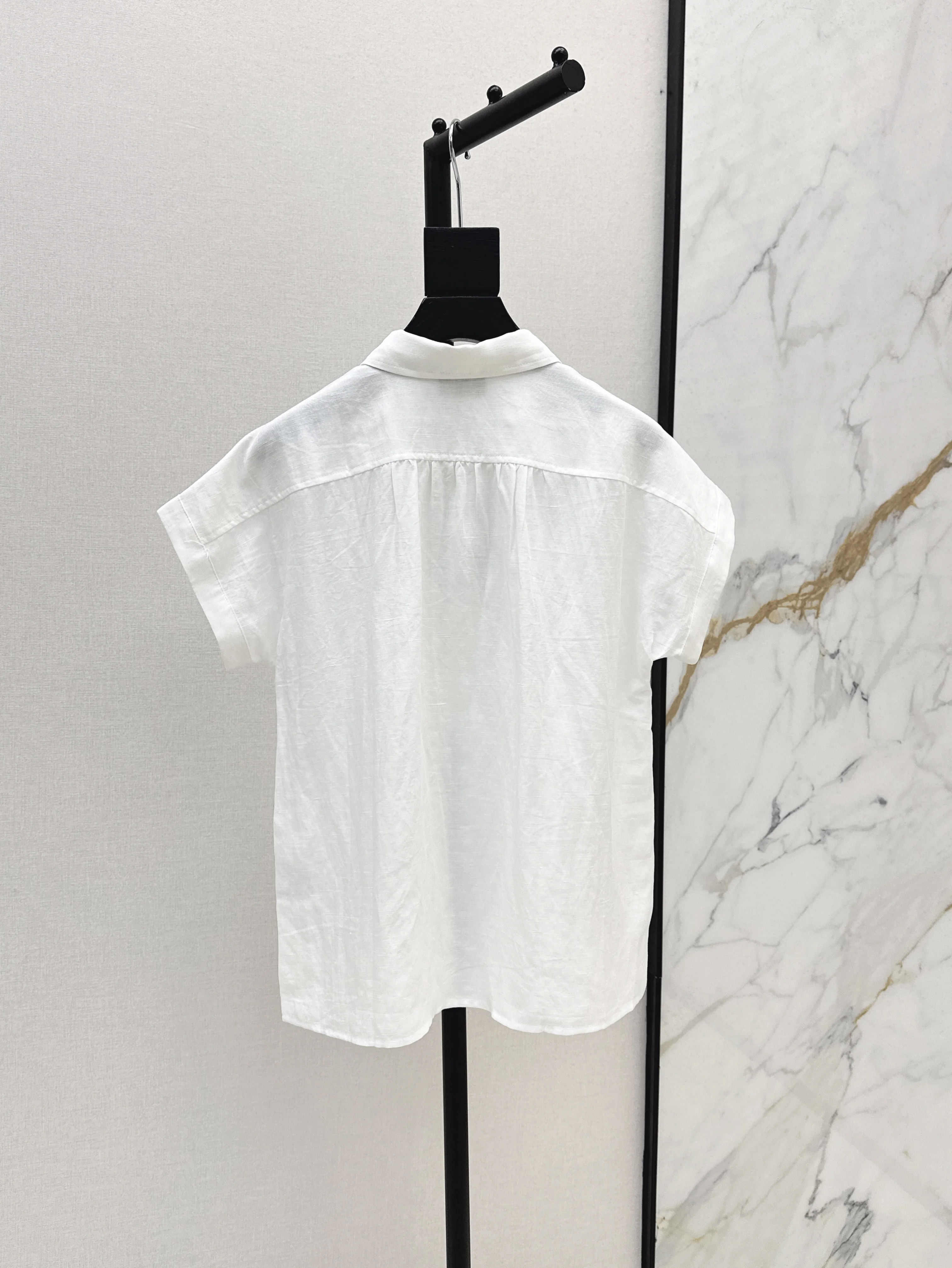 

The Latest Embroidered Linen Simple and Comfortable Shirt