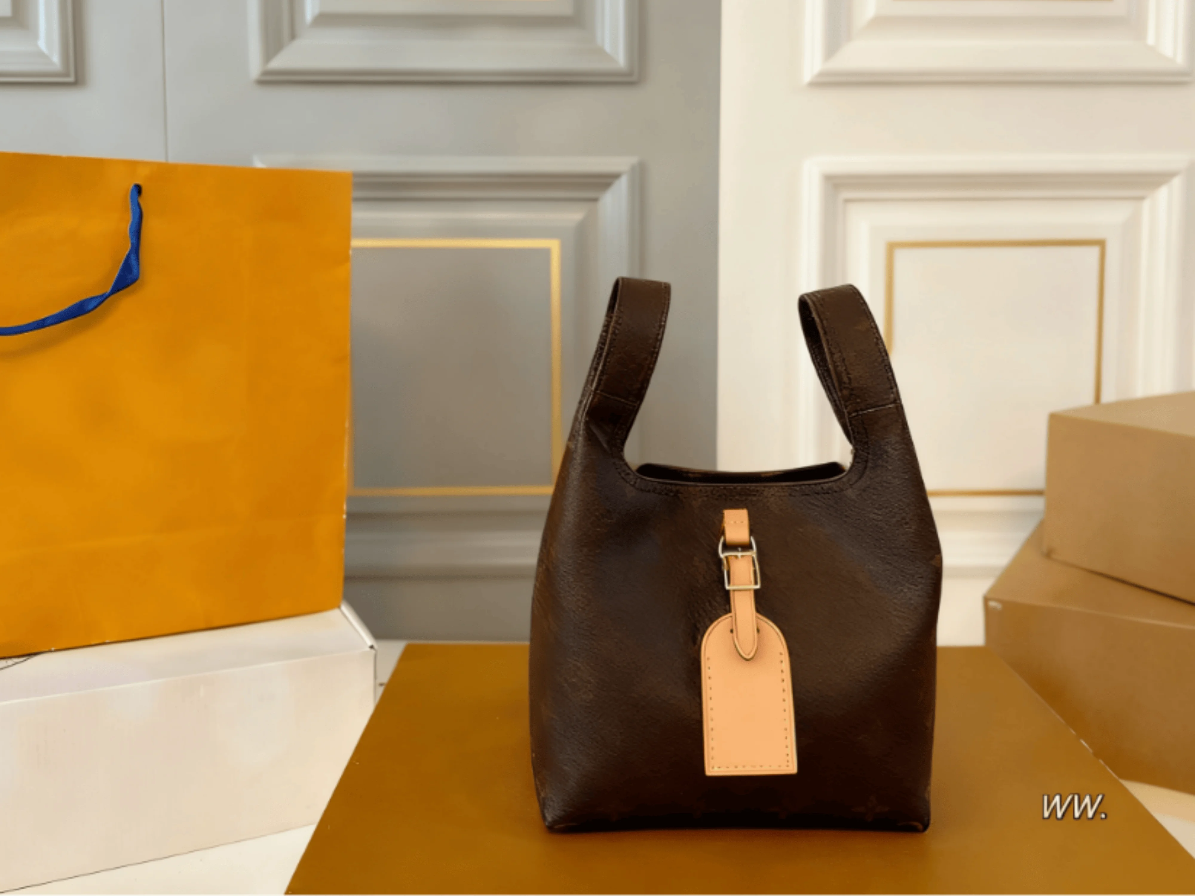 

2025 Lady Handbag New Style Fashionable Simple Versatile Casual Retro Classic Petite Cute Women's Bag 19*18cm