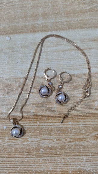3pcs Shining Zircon Flower Jewelry Sets for Women Light Luxury Imitation Pearl Pendant Necklace Earrings Banquet Party Jewelry photo review
