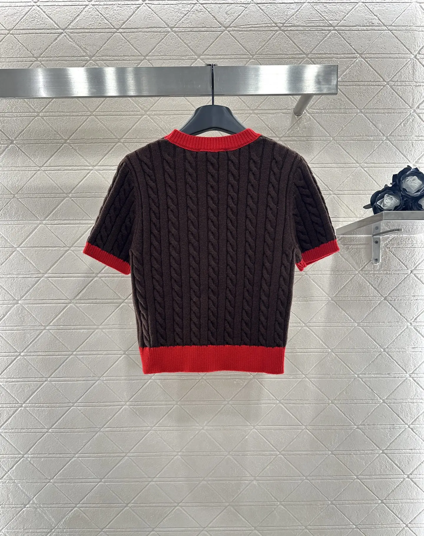 

25. Новый эластичный повседневный топ с круглым вырезом и цветными блоками из конопли