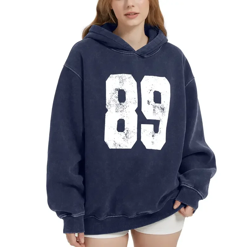 เสื้อฮู้ดดี้ผู้หญิงทรงโอเวอร์ไซส์ ลายพิมพ์เฟด แขนยาว ผ้าพลัฌเนื้อนุ่ม ซักแล้วยังคงรูปทรง