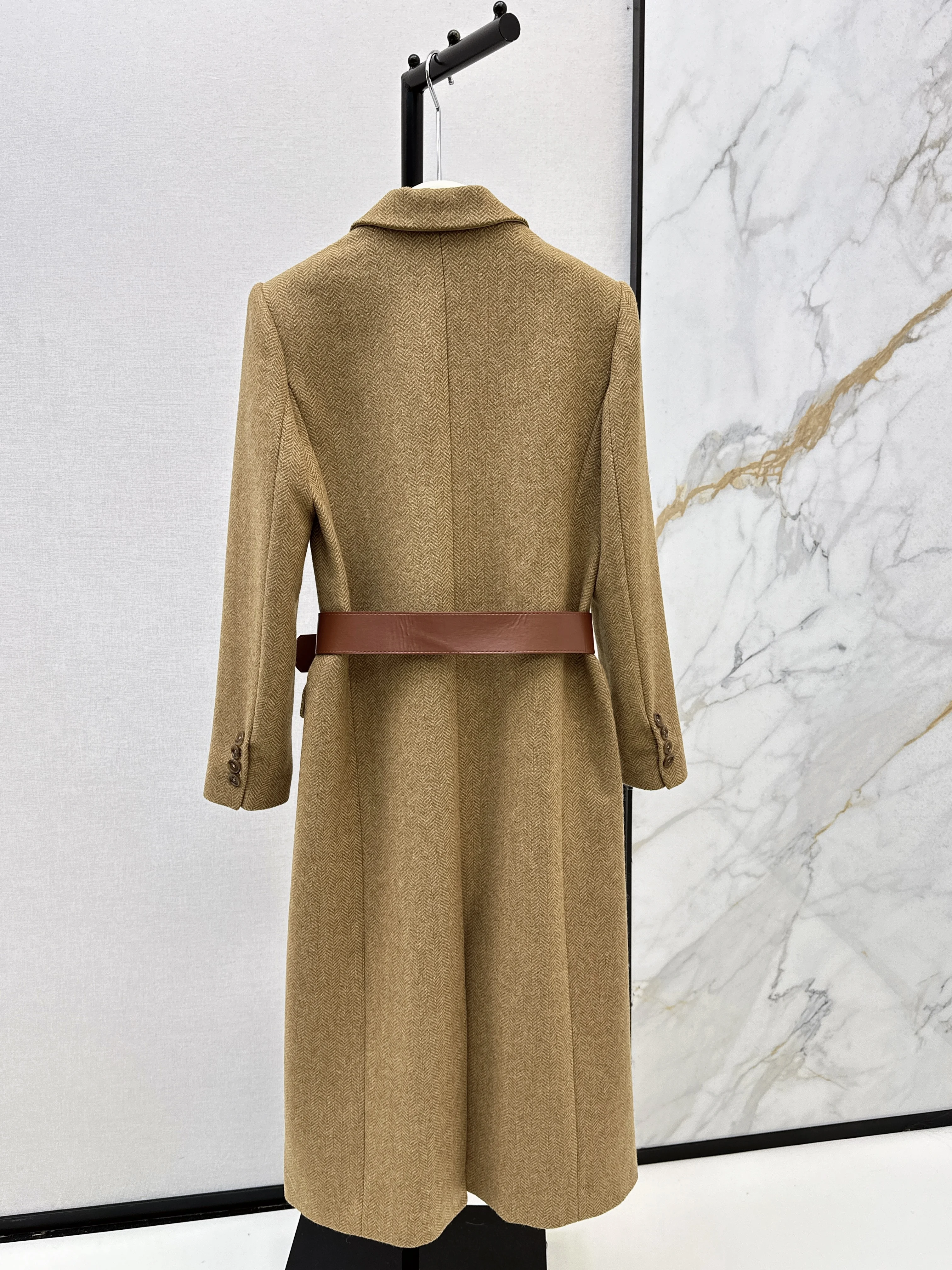

2025 Autumn and Winter New Women's Clothing Coat Slim Fit Wool Herringbone Thickened Wool Fabric Long Coat Jacket