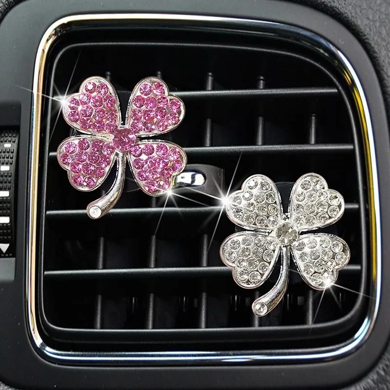 Aromathérapie de voiture à quatre feuilles, gazon clignotant, parfum intérieur, décoration, évent de climatiseur, accessoires personnalisés, 2 pièces